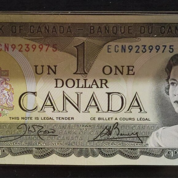 (SOLD) Canada Coins & Banknotes Display Case - Picture 2 of 14